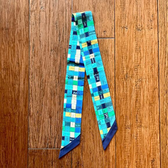HERMES Turquoise Blue Vif Bolduc au Carre Plumetis Silk Twilly - Picture 2 of 6